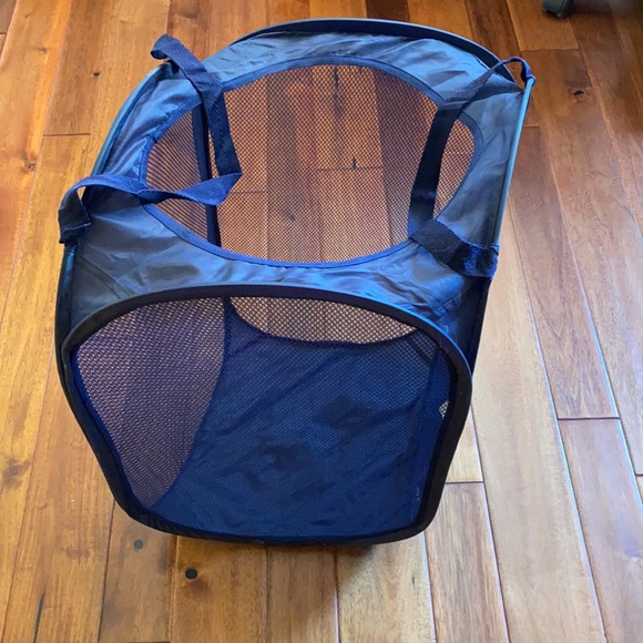 Pop up mesh hamper - Picture 4 of 5